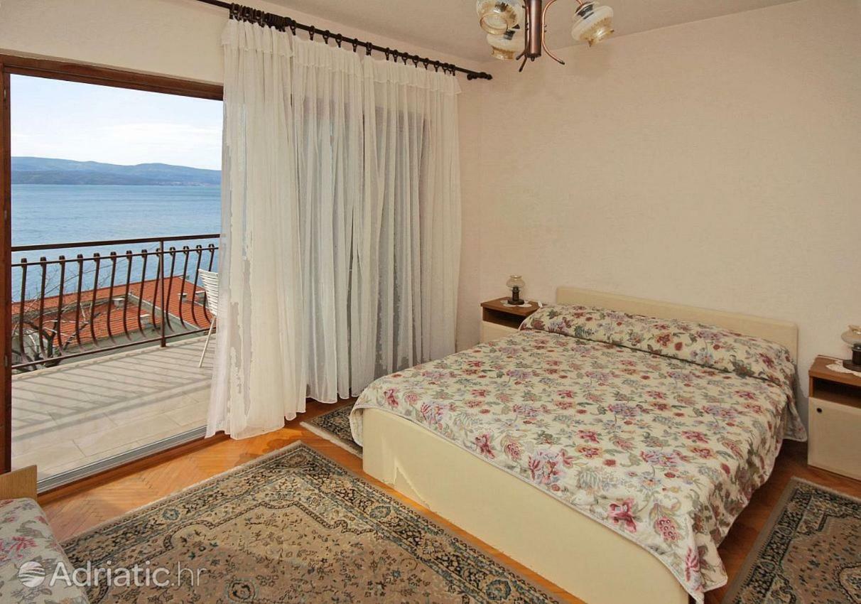 Apartmani Ujdur Omis Exterior photo