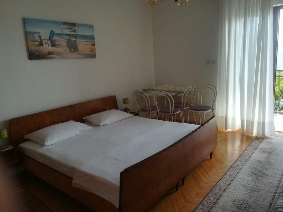 Apartmani Ujdur Omis Exterior photo