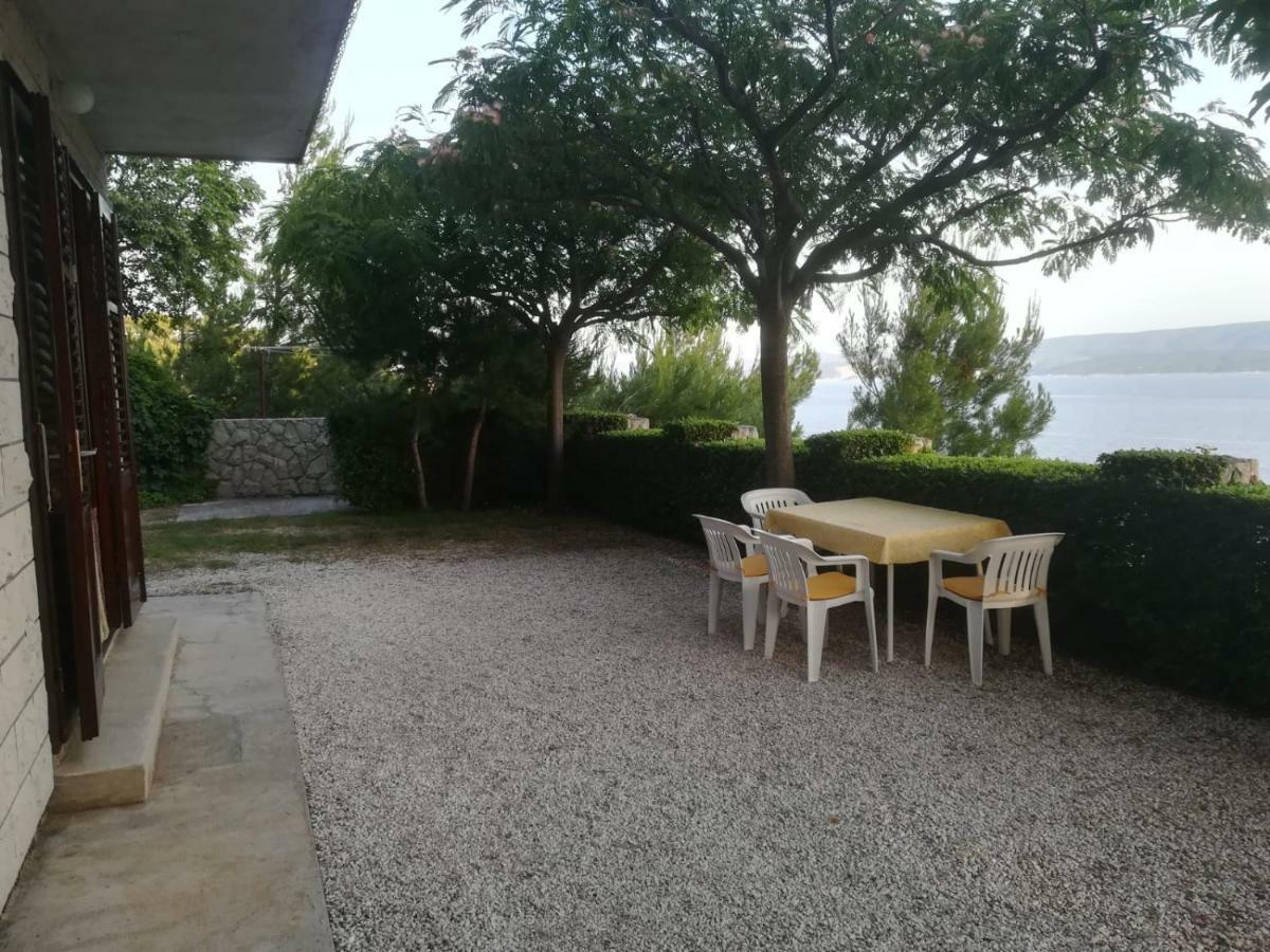 Apartmani Ujdur Omis Exterior photo