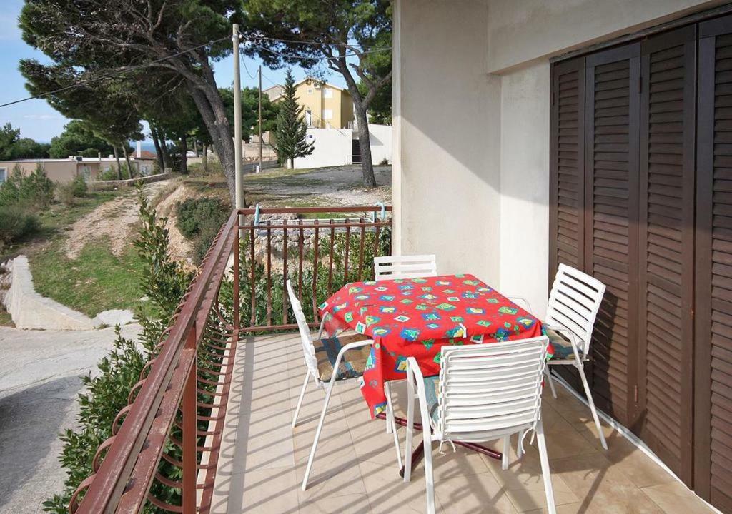 Apartmani Ujdur Omis Exterior photo