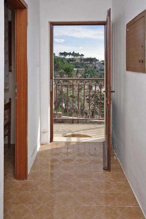 Apartmani Ujdur Omis Exterior photo